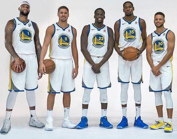 撕开肋部空 撕开肋部空